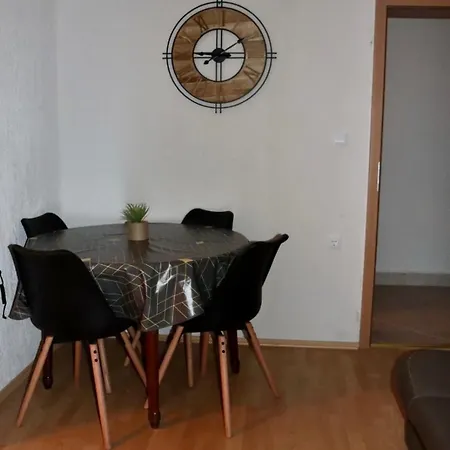 Mandic Apartamento Pag Town